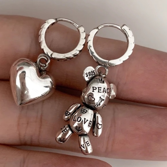 925 Sterling Heart & Bear Earrings - Picture 1 of 4